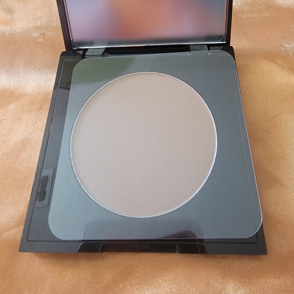 NIB KVoss Bronze Beauty Palette CHELSEA